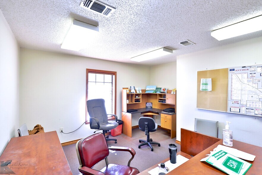 More Photos Of 3097 Brick Plant Rd, Snyder Manufacturing For Sale