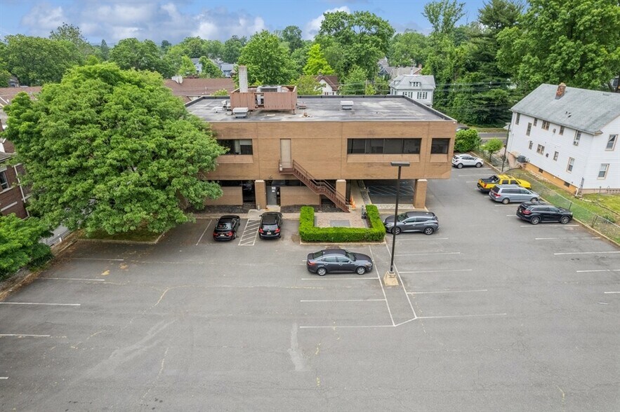 More Photos Of 216 North Ave E, Cranford Office For Sale