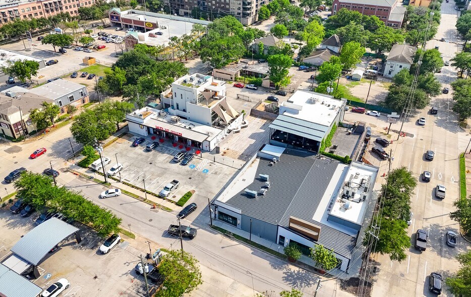 More Photos Of 606 Dennis St, Houston Storefront For Sale