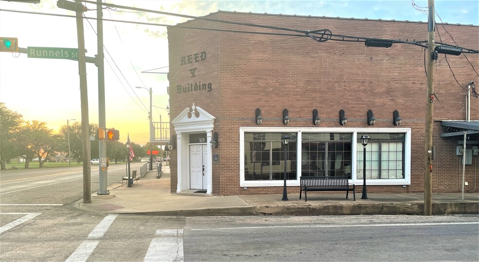 Primary Photo Of 101 Runnels St, De Kalb Lodge Meeting Hall For Sale