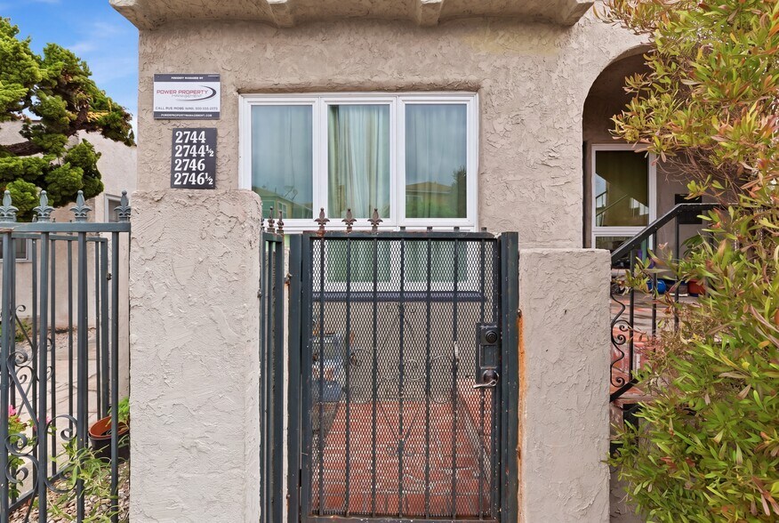 More Photos Of 2744 S Redondo Blvd, Los Angeles Apartments For Sale