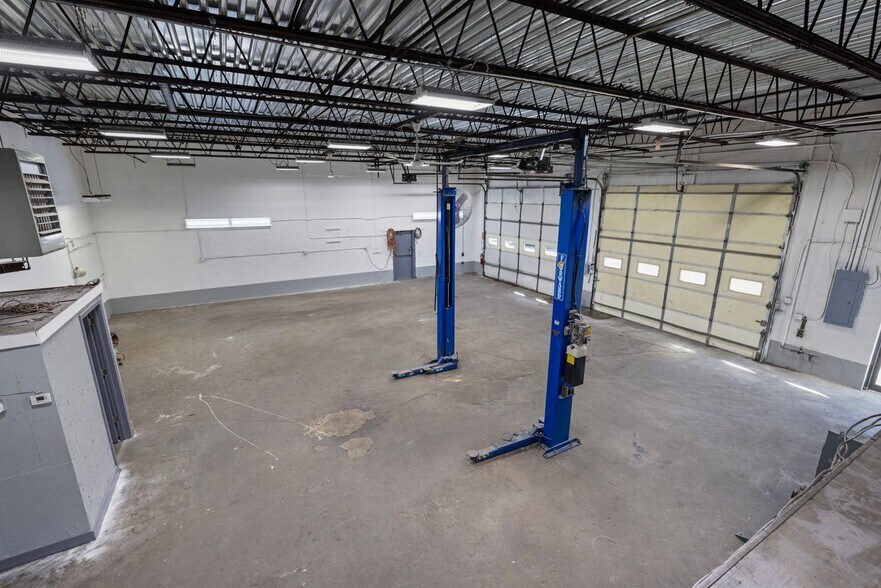 More Photos Of 30 Starr St, Johnston Warehouse For Lease