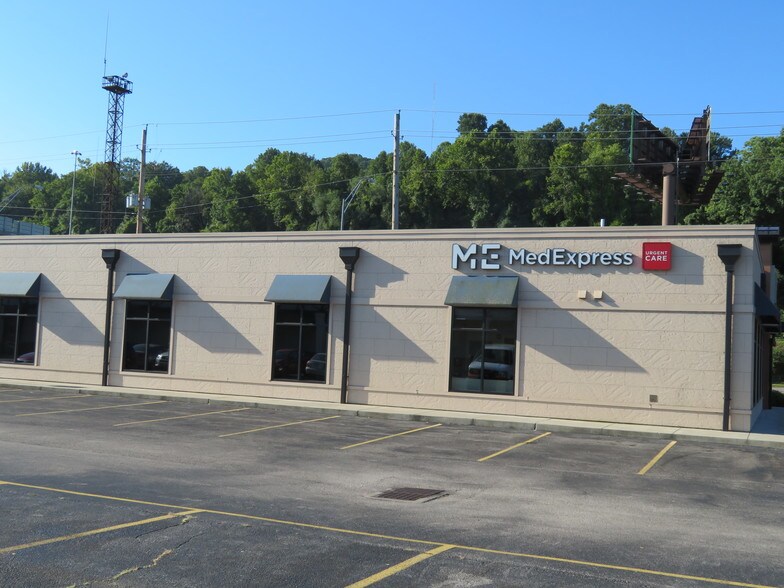 More Photos Of 1412-1418 MacCorkle Ave SW, Charleston Storefront For Lease