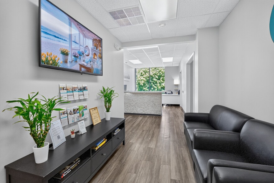 More Photos Of 1 Hampton Rd, Exeter Medical For Lease