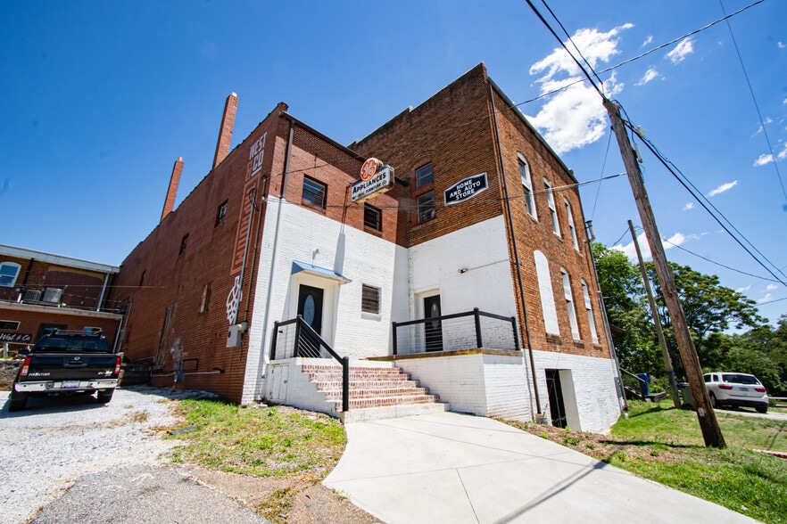 More Photos Of 222 E Main St, Walhalla General Retail For Sale