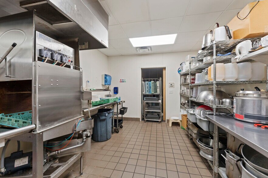 More Photos Of 118 Railroad Ave NE, Mora General Retail For Sale