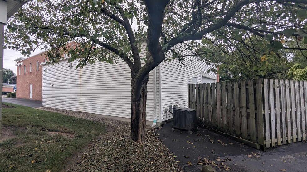 More Photos Of 22100 Mastick Rd, Fairview Park Office For Sale