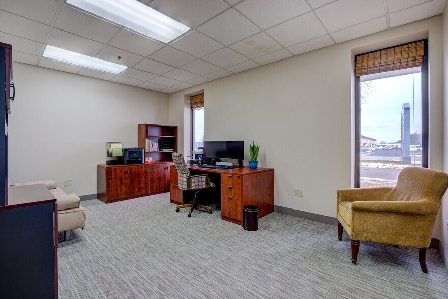 More Photos Of 1301 Cliff Rd E, Burnsville Showroom For Sale