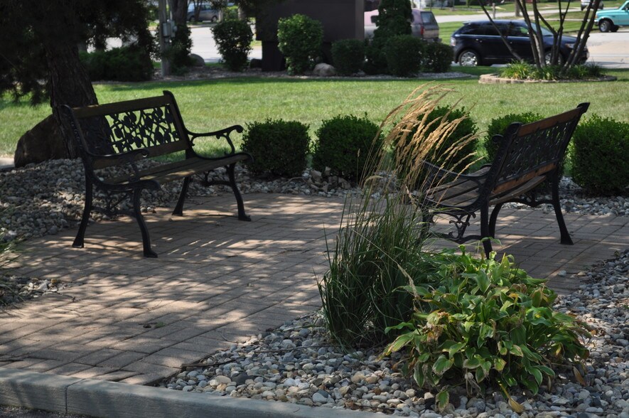 More Photos Of 2833 Lincoln St, Highland Office For Lease