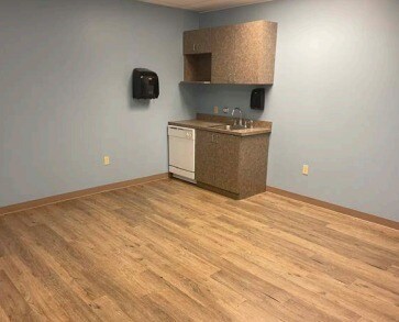 More Photos Of 40 E North St, Eureka Unknown For Lease