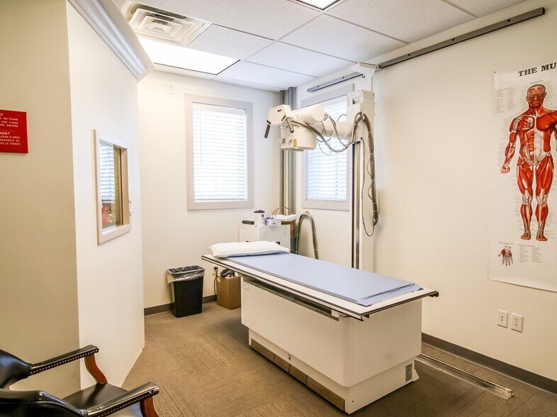 More Photos Of 1200 Office Park Dr, Oxford Medical For Lease