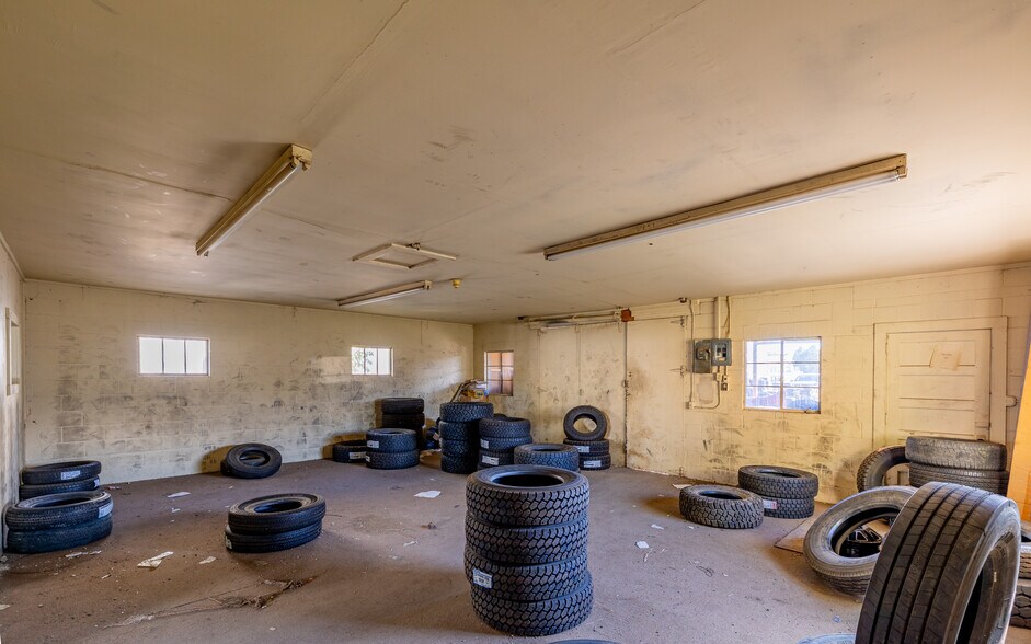 More Photos Of 2130 Big Horn Ave, Cody General Retail For Sale