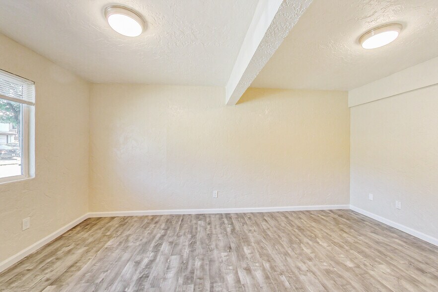 More Photos Of 3257 Delaware St, Oakland Apartments For Sale