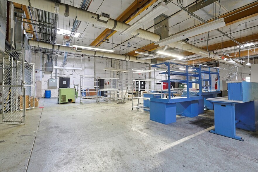 More Photos Of 1 Lawton St, Yonkers Manufacturing For Sale