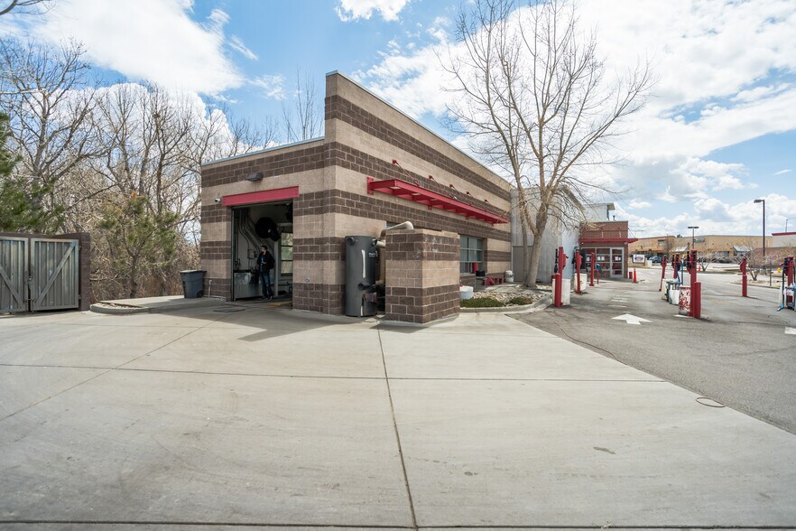 More Photos Of 5380 S Parker Rd, Aurora Carwash For Sale