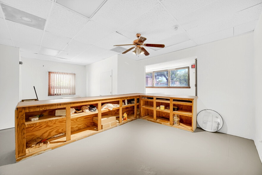 More Photos Of 2201 W Roosevelt Rd, Broadview Office For Sale