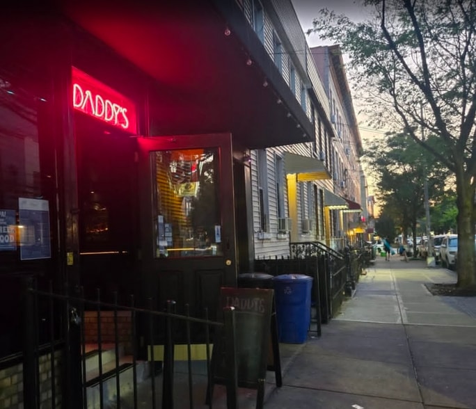 More Photos Of 464 Onderdonk Ave, Flushing Storefront Retail Residential For Lease