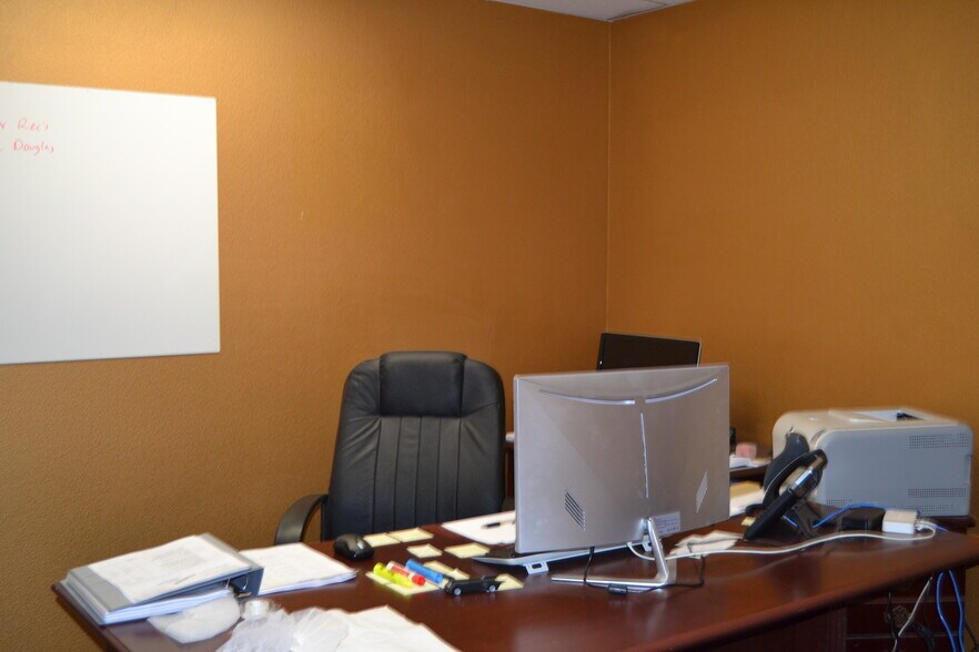 More Photos Of 16255 Aviation Loop Dr, Brooksville Manufacturing For Lease
