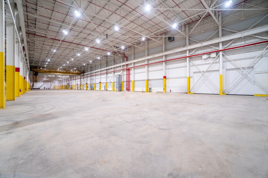 More Photos Of 1101 N Center Rd, Flint Manufacturing For Lease