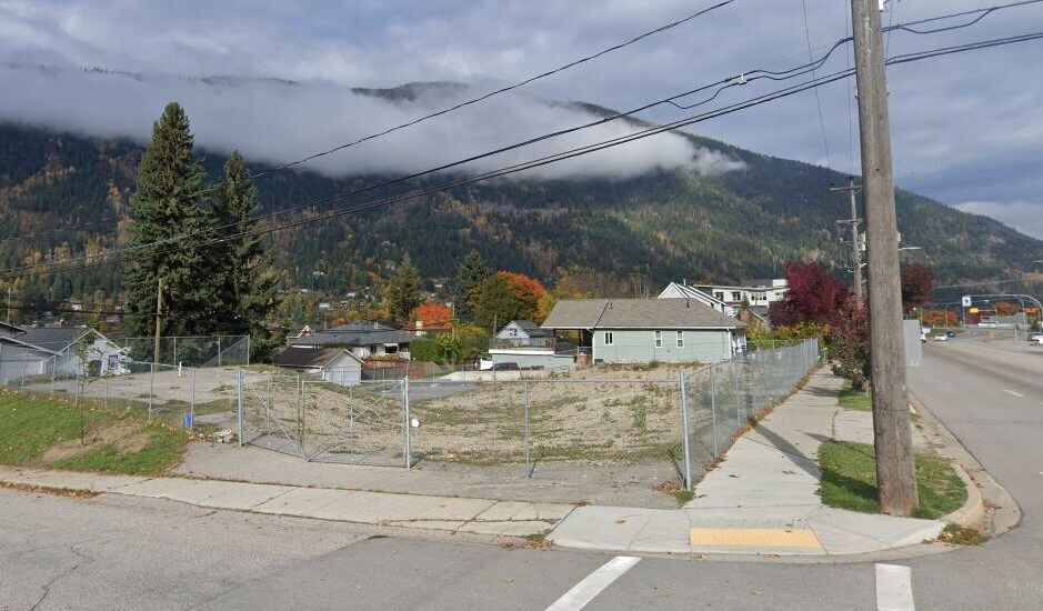 More Photos Of 705 Nelson Ave, Nelson Land For Sale