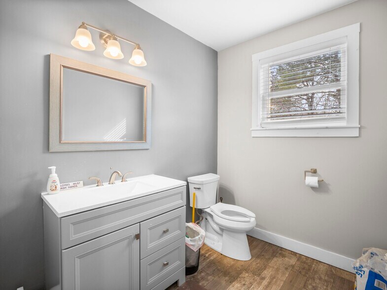 More Photos Of 311 Paddocks Path, Dennis Flex For Sale