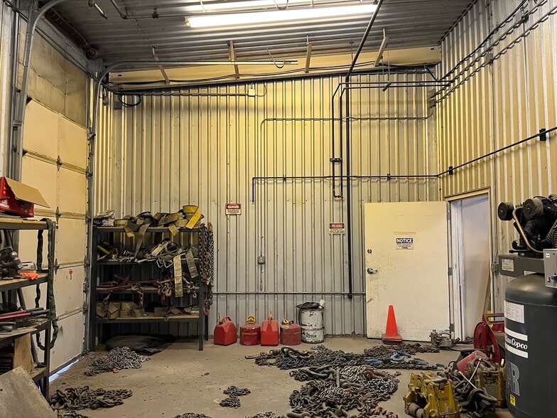 More Photos Of 9615 Broadway Blvd SW, Albuquerque Warehouse For Sale