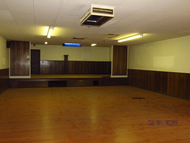 More Photos Of 301 N Washington St, Ardmore Distribution For Sale