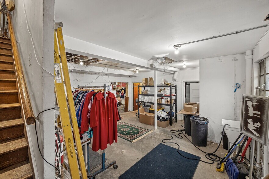 More Photos Of 2702 Ashland Ave, Saint Joseph Freestanding For Sale