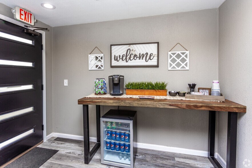 More Photos Of 4000 Archer Dr, East Moline Apartments For Sale