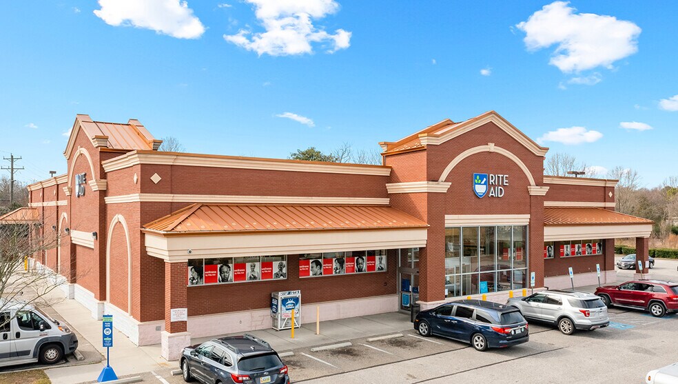 More Photos Of 2460 George Washington Memorial Hwy, Hayes Drugstore For Lease