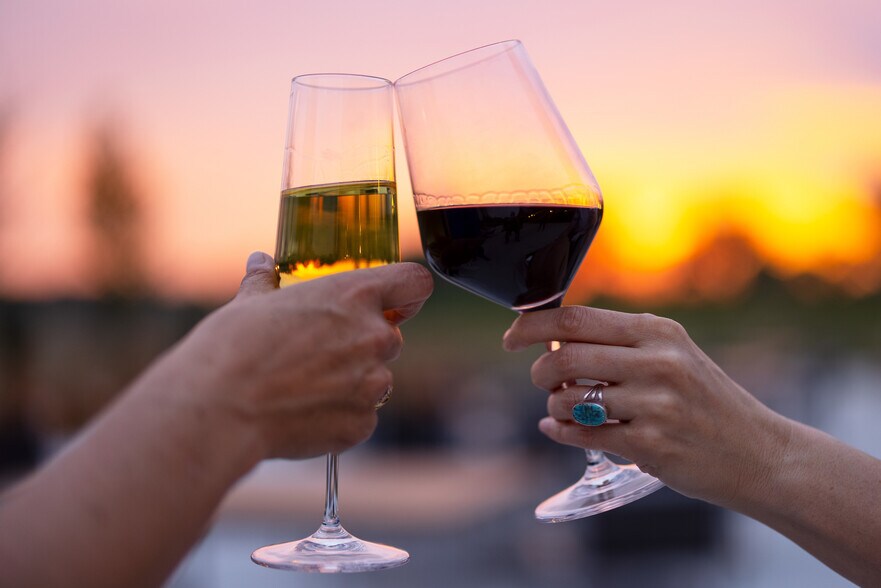 More Photos Of 1583 Spring Bay Rd, Spring Bay Hotel For Sale