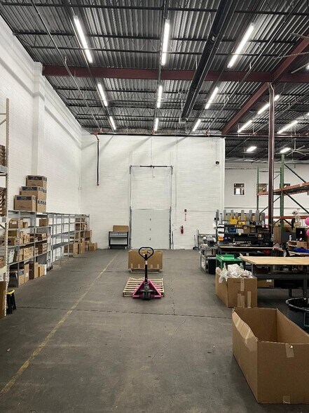 More Photos Of 1537-1545 Hansford St, Charleston Light Distribution For Lease