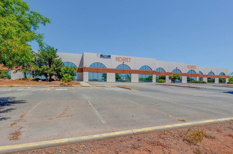 More Photos Of 1100 Marauder St, Chico Distribution For Lease
