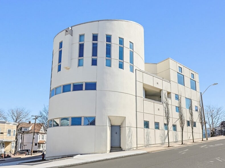 Primary Photo Of 60 Tufts St, Somerville Specialty For Sale