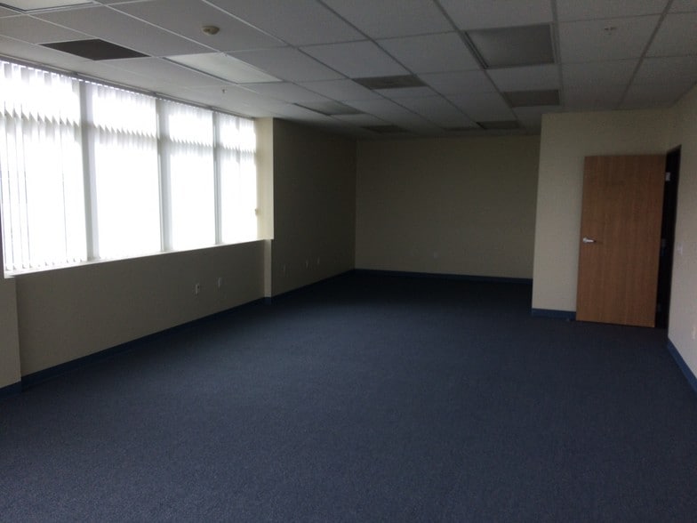 More Photos Of 11981 Jack Benny Dr, Rancho Cucamonga Warehouse For Lease