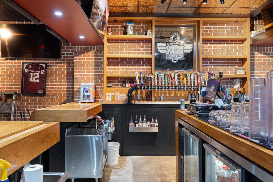 More Photos Of 620 Harvey Rd, College Station Restaurant For Sale