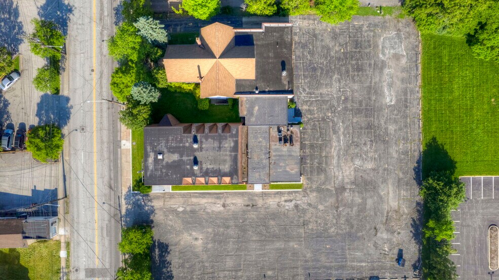 More Photos Of 15715 Libby Rd, Maple Heights General Retail For Sale