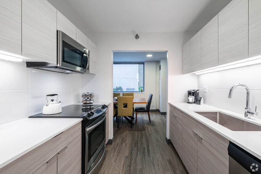 More Photos Of 420 E Ohio St, Chicago Apartments For Sale