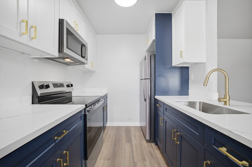 More Photos Of 725 Guy Ave, Norfolk Apartments For Sale