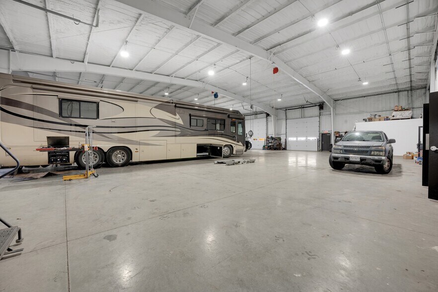 More Photos Of 22800 Highway H, Sedalia Manufacturing For Sale