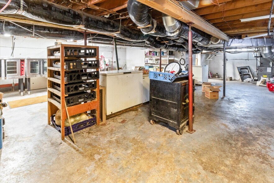 More Photos Of 93 Main St, Dresden Restaurant For Sale