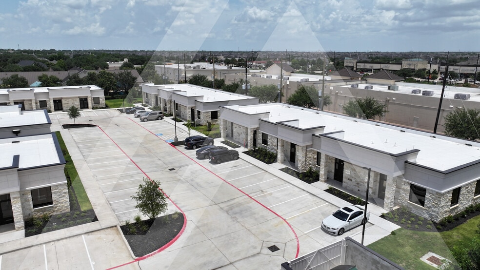 More Photos Of 28111 S Firethorne Rd, Katy Medical For Lease