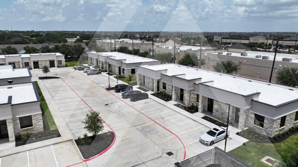 More Photos Of 28111 S Firethorne Rd, Katy Office For Lease