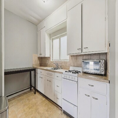 More Photos Of 878-880 Broadway, Bayonne General Retail For Sale