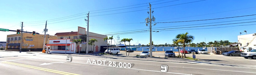 More Photos Of 900 N Ocean Dr, Hollywood Storefront Retail Office For Lease