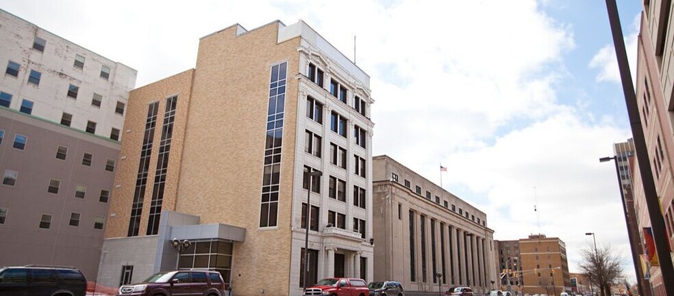 More Photos Of 112 W Jefferson Blvd, South Bend Office For Lease