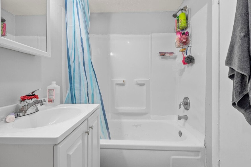 More Photos Of 99 Galpin St, Naugatuck Apartments For Sale
