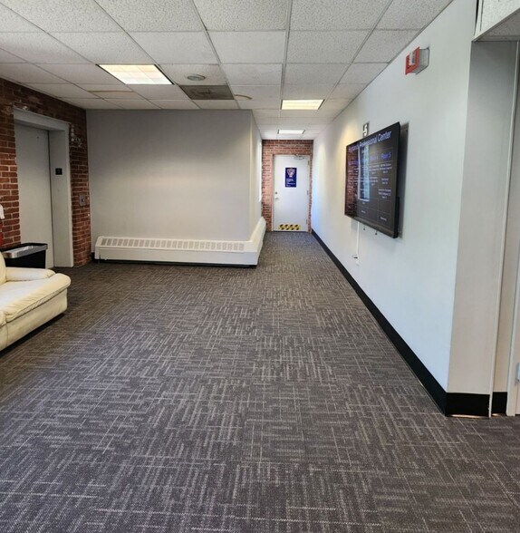 More Photos Of 2 Stowe Rd, Peekskill Medical For Lease