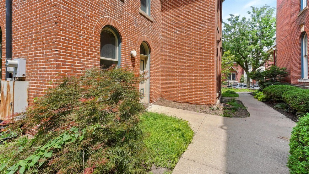 More Photos Of 1070 Washington St, Kansas City Office Residential For Sale