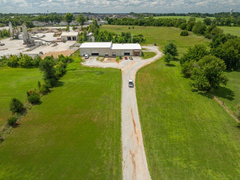Primary Photo Of 2420 W State Highway CC, Ozark Warehouse For Sale